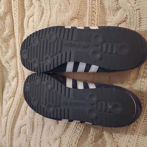 Adidas Dragon Shoes - Picture 4 of 7